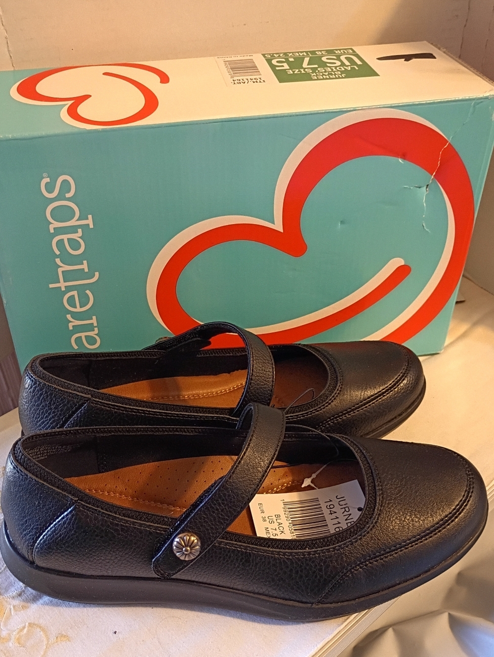New! BareTraps Classic Black Jurnee Mary Jane Flats Size 7.5